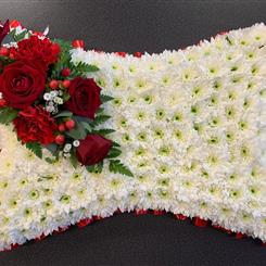 Red and white pillows 