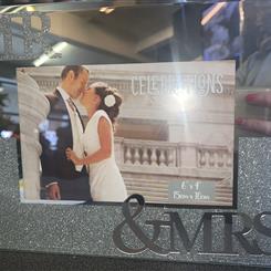 Mr &amp; Mrs Photo frame 6x4inc 