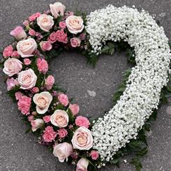 Half gyp Half loose flower Heart 