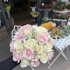 Rose and gyp bridal bouquet 