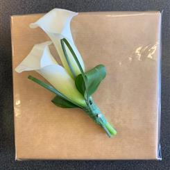 Calla Lily Bottonhole